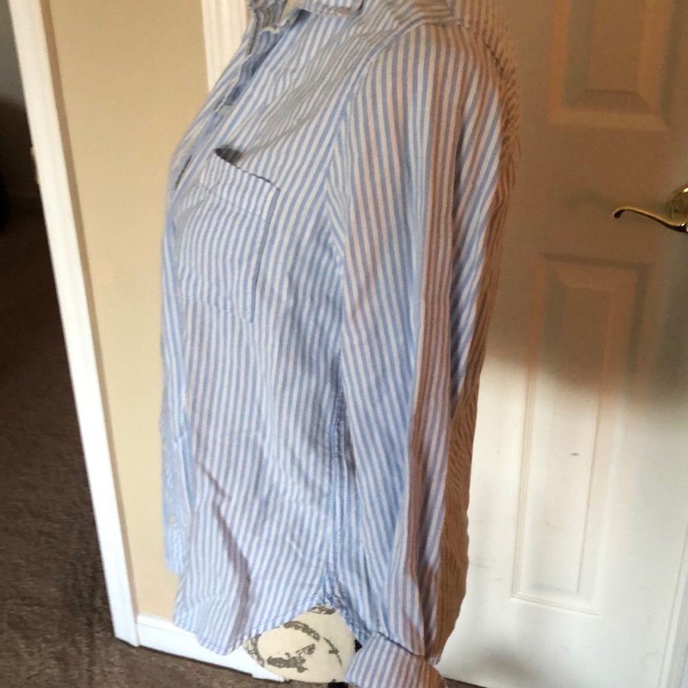 Button down Shirt - Picture 4 of 5